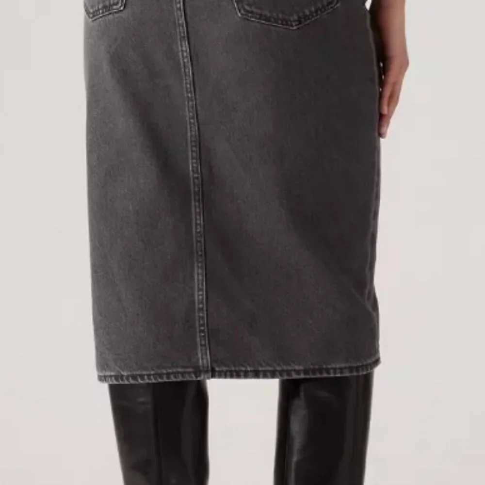 Levi's - Picture 5 of 12